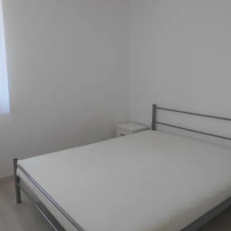 Apartman Irisz Es Mark *